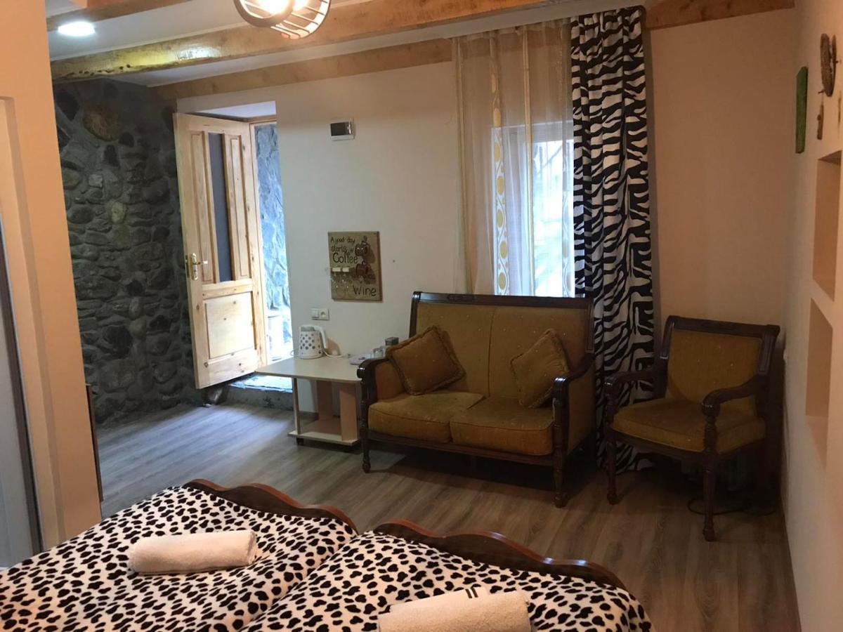 Guesthouse Venera Mestia Buitenkant foto